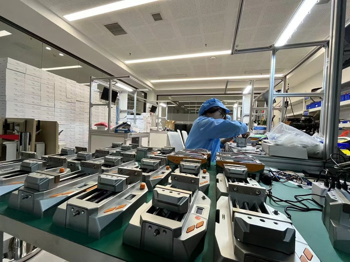 makagic vs01 smart vise during production and testing.