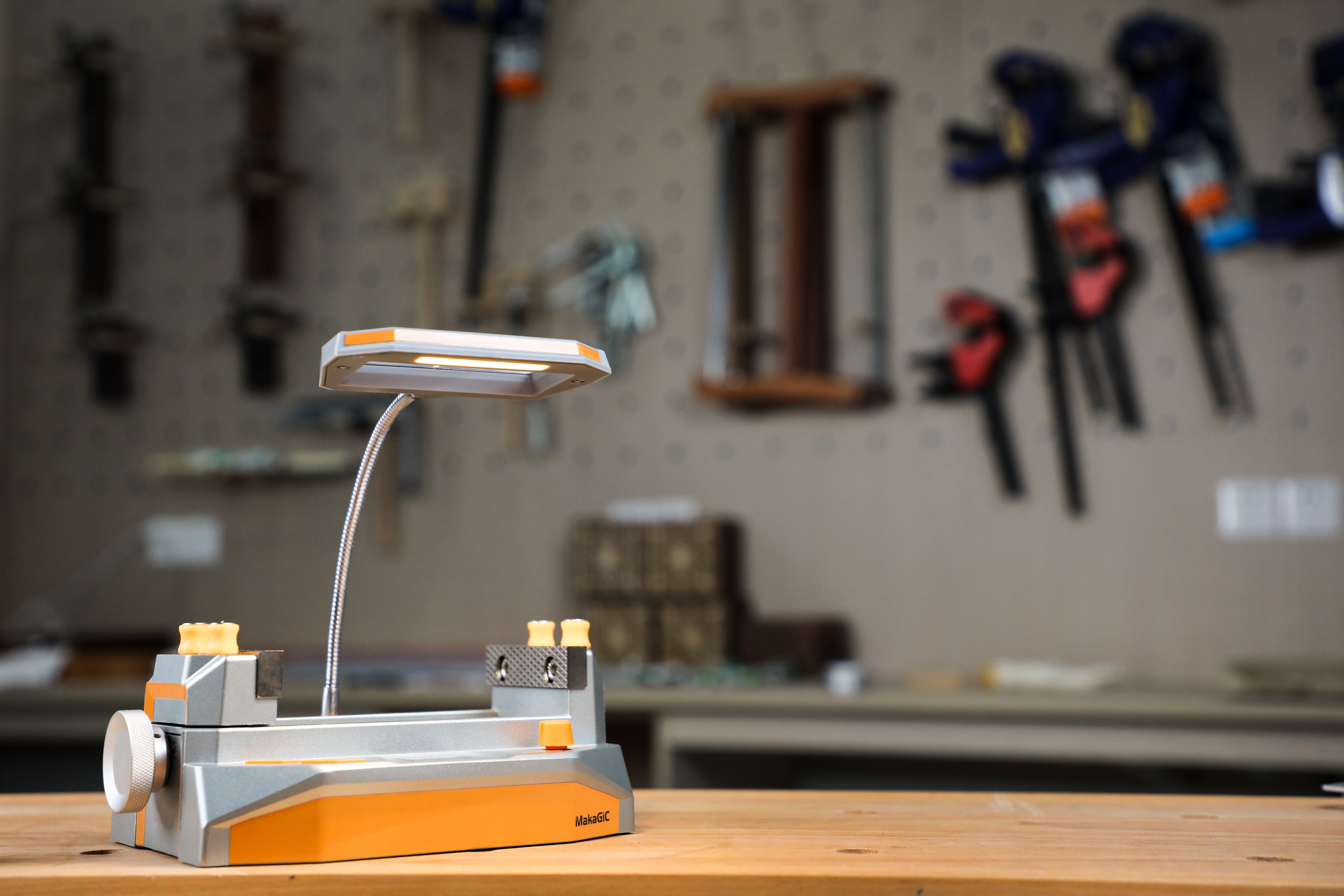 Makagic Electric Vise with Smart Vise technology, clamps firmly and lasts a long time—perfect for your DIY projects.
