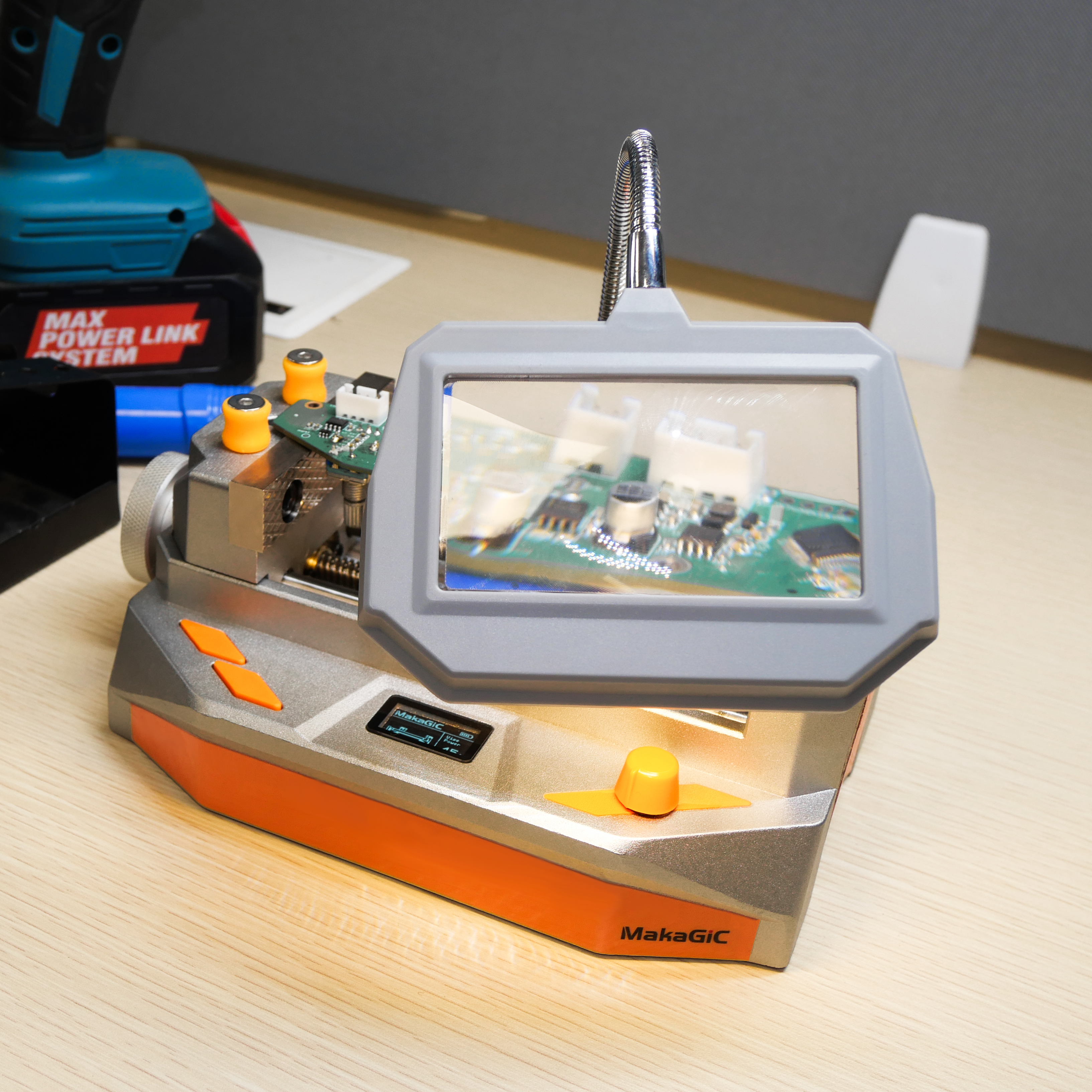 Makagic Magnifying Lens providing a closer, clearer view for detailed work like soldering and small projects.