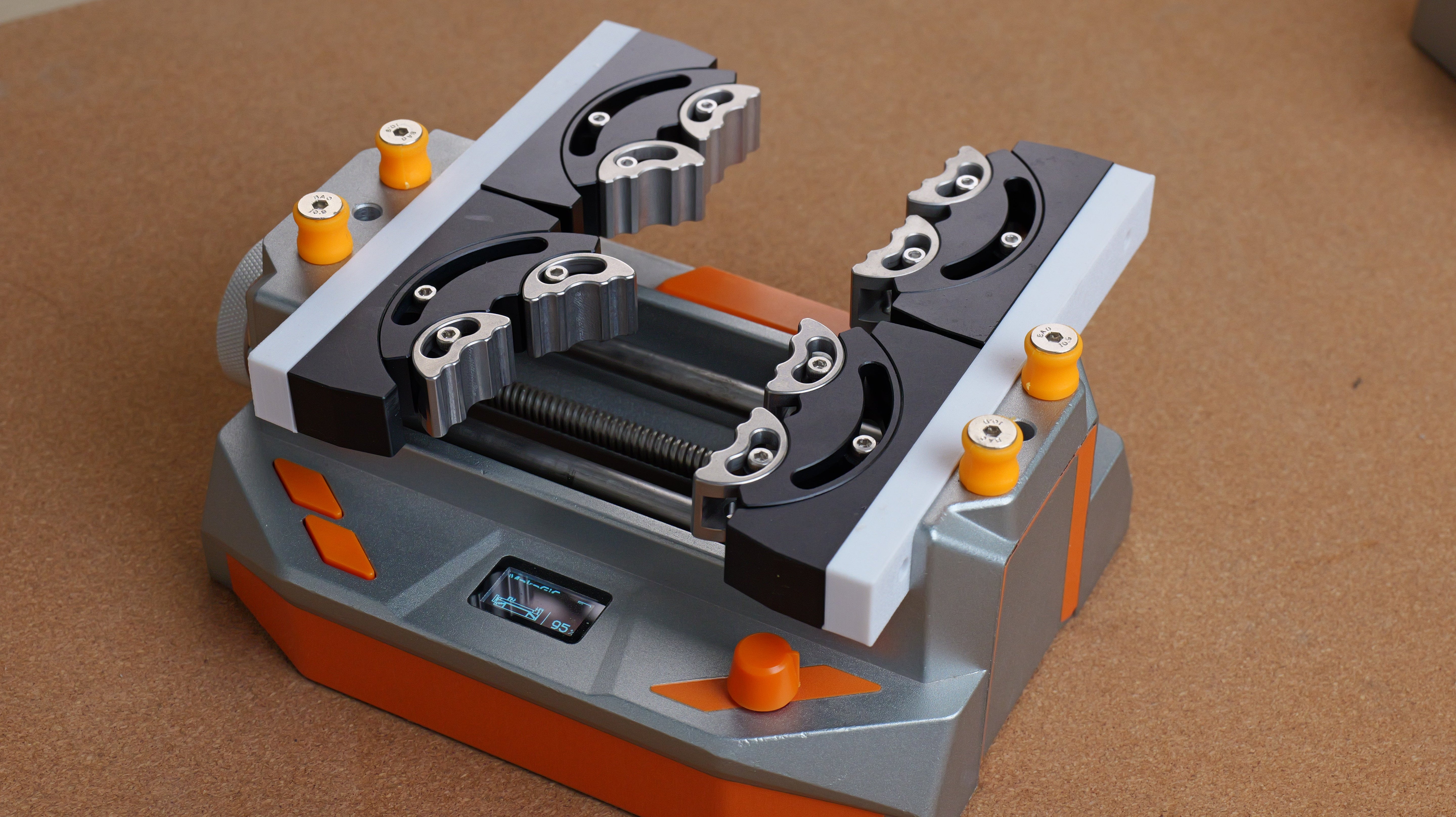 New Larger Fractal Jaw for VS01 Smart Vise